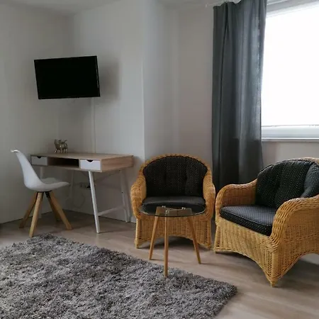 Monteurswohnung 5 Schlafzimmer 게스트하우스 *