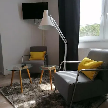 게스트하우스 Monteurswohnung 5 Schlafzimmer 빌헬름스하펜